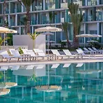 Atzavara & Hotel 5*