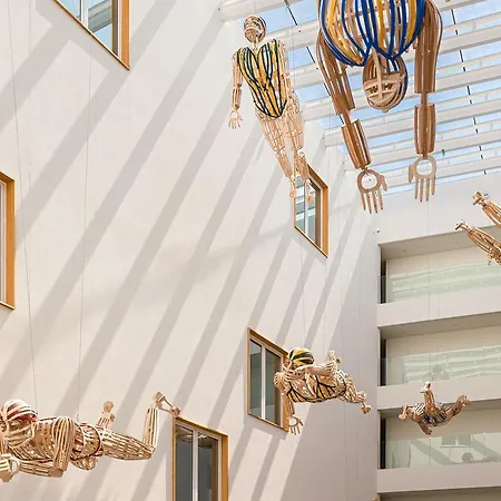 Atzavara & Santa Susanna