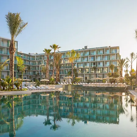 Atzavara & Hotel 5*