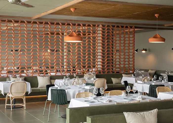 Hotel Atzavara & Santa Susanna