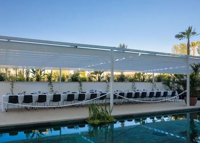 Hotel Atzavara & Santa Susanna