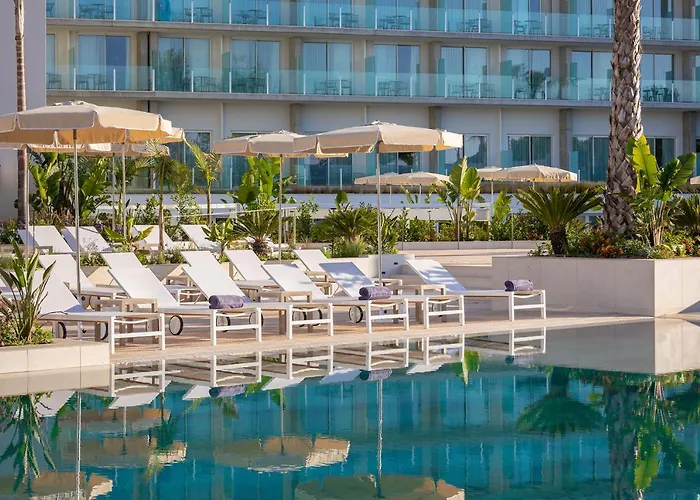 Atzavara & Santa Susanna