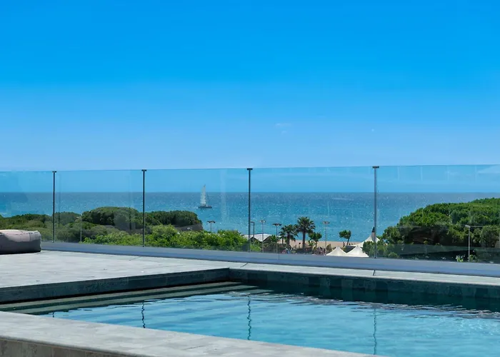 Atzavara & 5* Santa Susanna