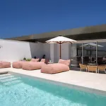 Hotel Atzavara & 5*
