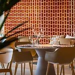 Atzavara & Hotel 5*